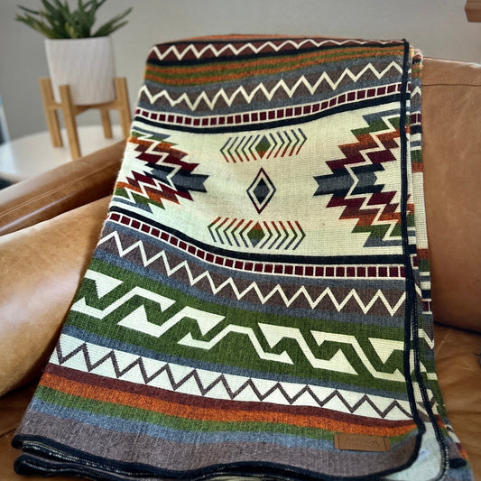 Andean Alpaca Wool Blanket - Retro by Alpaca Threadz