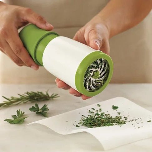 The Healing Herbs Mill for a Healthy Start in your Kitchen by VistaShops