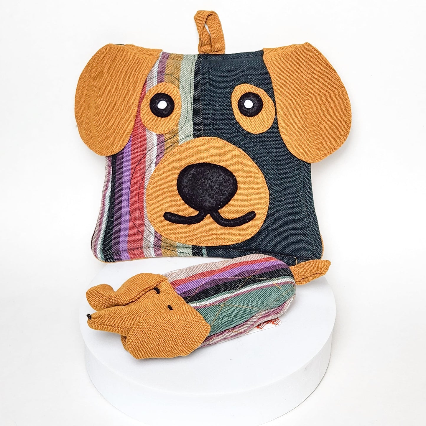 Dog Pot Holder by Upavim Crafts